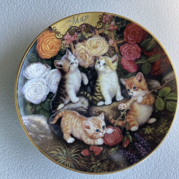 May - At The Rose Arbor Plate Cat Kitten By Jurgen Scholz Timeless Tails 1999 - Picture 1 of 11